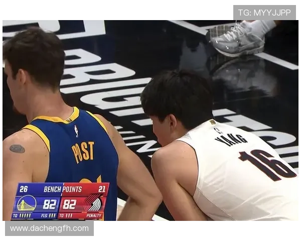 杨瀚森砍下9分6篮板表现亮眼 开拓者季前赛不敌勇士遗憾落败