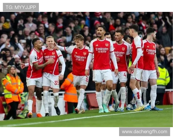 英超焦点战耶茨精准挑传助攻吉布斯怀特甩头破门助球队取胜 英超焦点战耶茨精准挑传助攻吉布斯怀特甩头破门助球队取胜