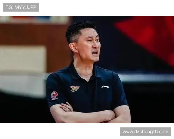 杜锋称赞全队团结拼搏逆境制胜每位球员努力奋斗皆值得尊重与肯定